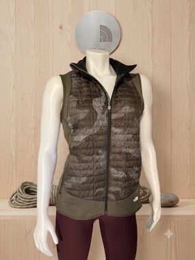 The North Face Camo Quilted Vest Women’s Size Large